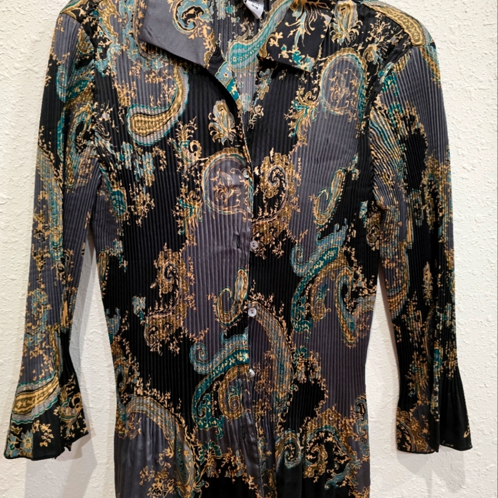 Jaclyn Smith Ladies top, Medium.